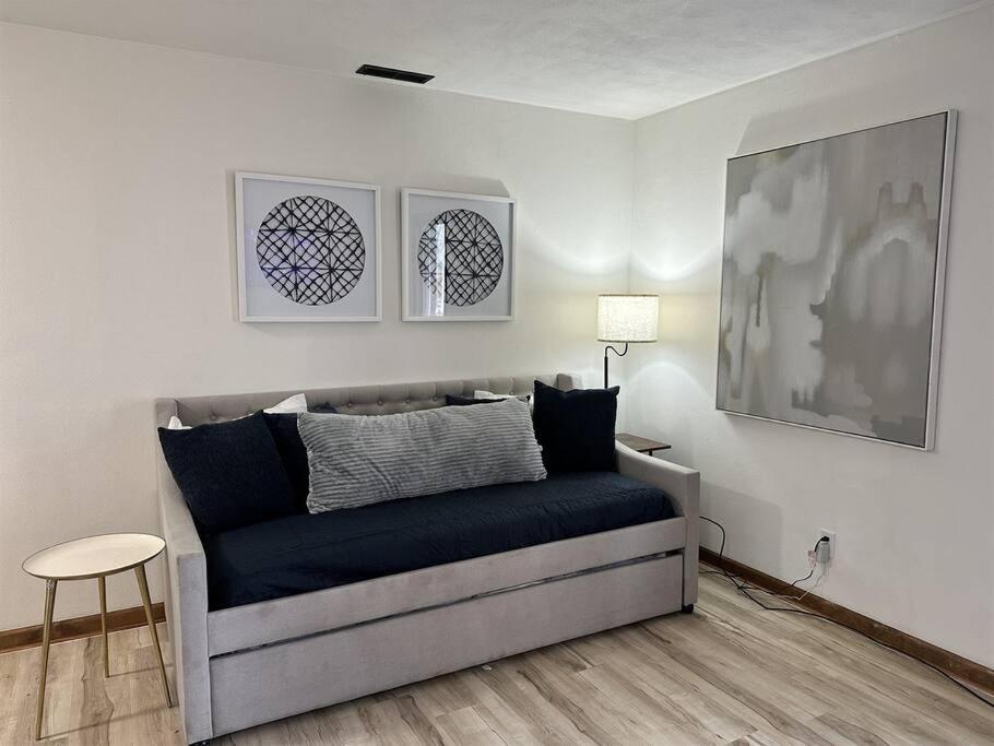 Capital Suite On 6Th Street - King Bed / Downtown! Springfield Eksteriør billede